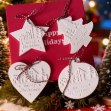 4 Christmas Theme Designs: Heart / Five-Pointed Star / Christmas Tree / Round Silicone Mold With Forest Embossed Merry Christmas Pattern Design, DIY Hanging Hole Aromatherapy Plaster Pendant, Resin Epoxy Pendant, Wax Slice Ornament Casting Mold, Suitable For Christmas Tree Decoration, Holiday Atmosphere Decoration And Handmade Gift Casting Mold - A-2 Connected Heart and Star Pendant Mold - View 9