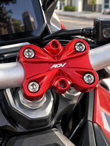 Motorcycle Handlebar Clamp, CNC Aluminum Alloy Handlebar Riser Clamp Cover, Top Triple Clamp Handlebar Mount Cover, Handlebar Pressure Block Replacement Parts, ADV Adventure Bike, Street Bike, Off-Road Riding Customized Motorcycle Handlebar Parts - A - View 5