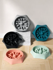 Hexagon Shaped Pet Slow Feeder Bowl, Internal Raised Maze Structure For Slow Eating, Non-Slip Bottom Design To Reduce Spills, Large Capacity Food Bowl For Cats And Dogs, Suitable For Puppies And Kittens, Smooth Surface Easy To Clean, Pet Daily Feeding Bowl - 800ml - View 1