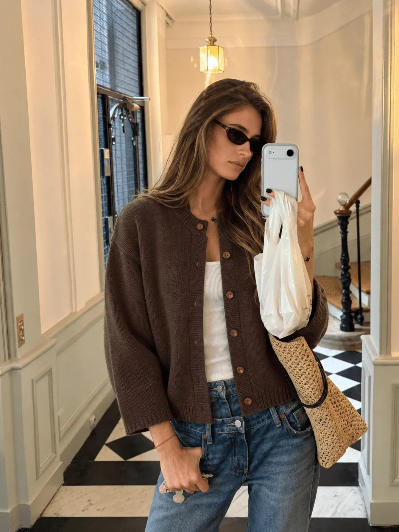 1 buah Cardigan Rajut Lengan Panjang Wanita Kerah Bulat Kancing Tunggal, Jaket Pendek Longgar Warna Polos, Atasan Lapisan Dasar Minimalis, Cocok Untuk Perjalanan, Jalan-jalan Harian, dan Pertemuan Akhir Pekan - Coffee Brown - View 1