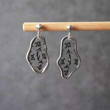1 Pair Fashionable Charming Geometric Shaped Enamel Glazed Clock Earrings - Silver - View 2