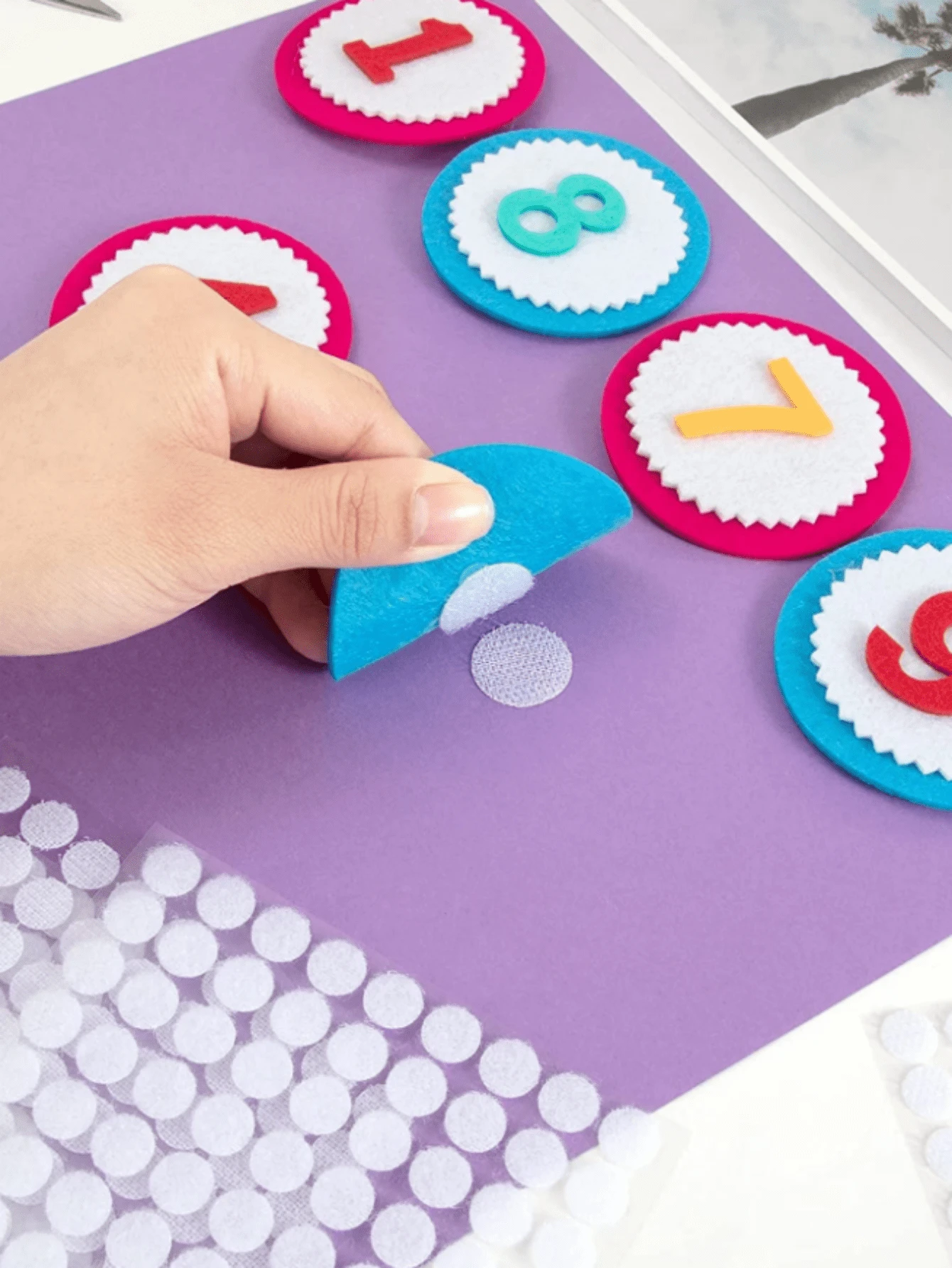 Double-Sided Adhesive Hook & Loop Tape, Quiet Book Self-Adhesive Paper, Home Storage Letter Stickers, Durable And Resistant To Repeated Pulling Without Peeling Off. Smooth Polished Edges, No Need To Worry About Scratching Children's Small Hands.