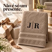 Toalha de Rosto ou Banho Branca Alta Maciez e Grossa 100% Algodão com Letras Bordadas para Casal - Caqui - Visão 5