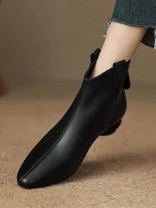 女款時尚極簡尖頭金屬片裝飾後拉鍊舒適百搭優雅短靴 - 黑色 - 查看 1