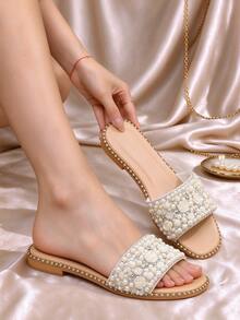 Teens New Pearl & Rhinestone 3D Floral Decor Flat Slides, Shimmering Resort Style, Suitable For Weekend Party, Outdoor Music Festival, Hanging Out With Friends, White Pearl & Rhinestone Flower Flat Sandals - White - View 1