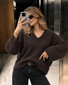 Women's Round Neck Drop Shoulder Knit Sweater, Loose Fit Solid Color Basic Pullover Top, Vintage Style, Suitable For Commute, Campus And Daily Occasions - Coffee Brown - View 4