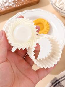 3D Petal Cookie Mold, Press-Style DIY Jam & Butter Filled Cookie Cutter, Yellow Pear & Pineapple Dessert Embossing Mold - Multicolor - View 13
