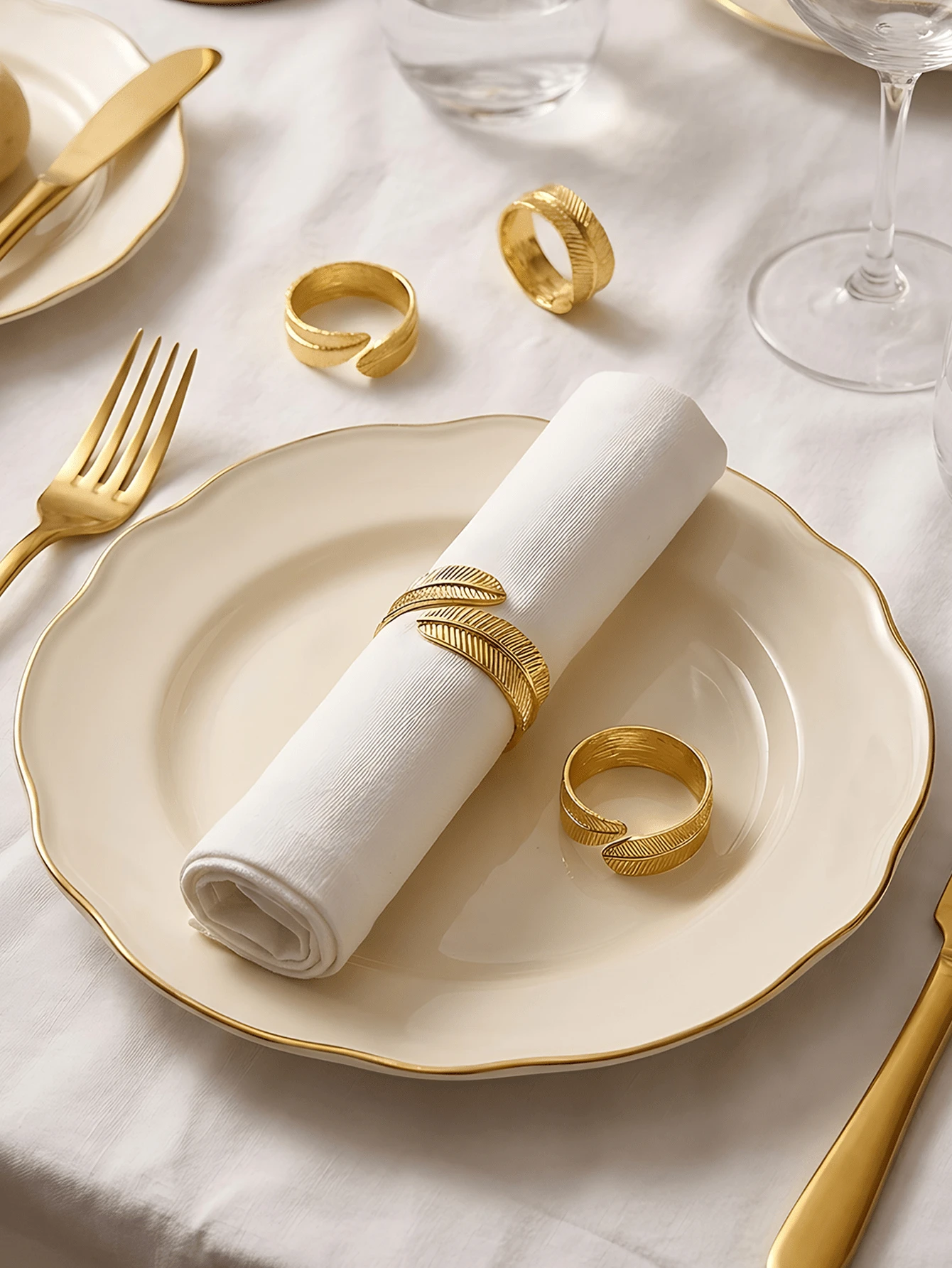 2-12pcs Vintage Gold Feather Alloy Napkin Rings, Open Adjustable Napkin Buckles, Hotel Wedding Western Dining Table Decor - Multicolor - View 1