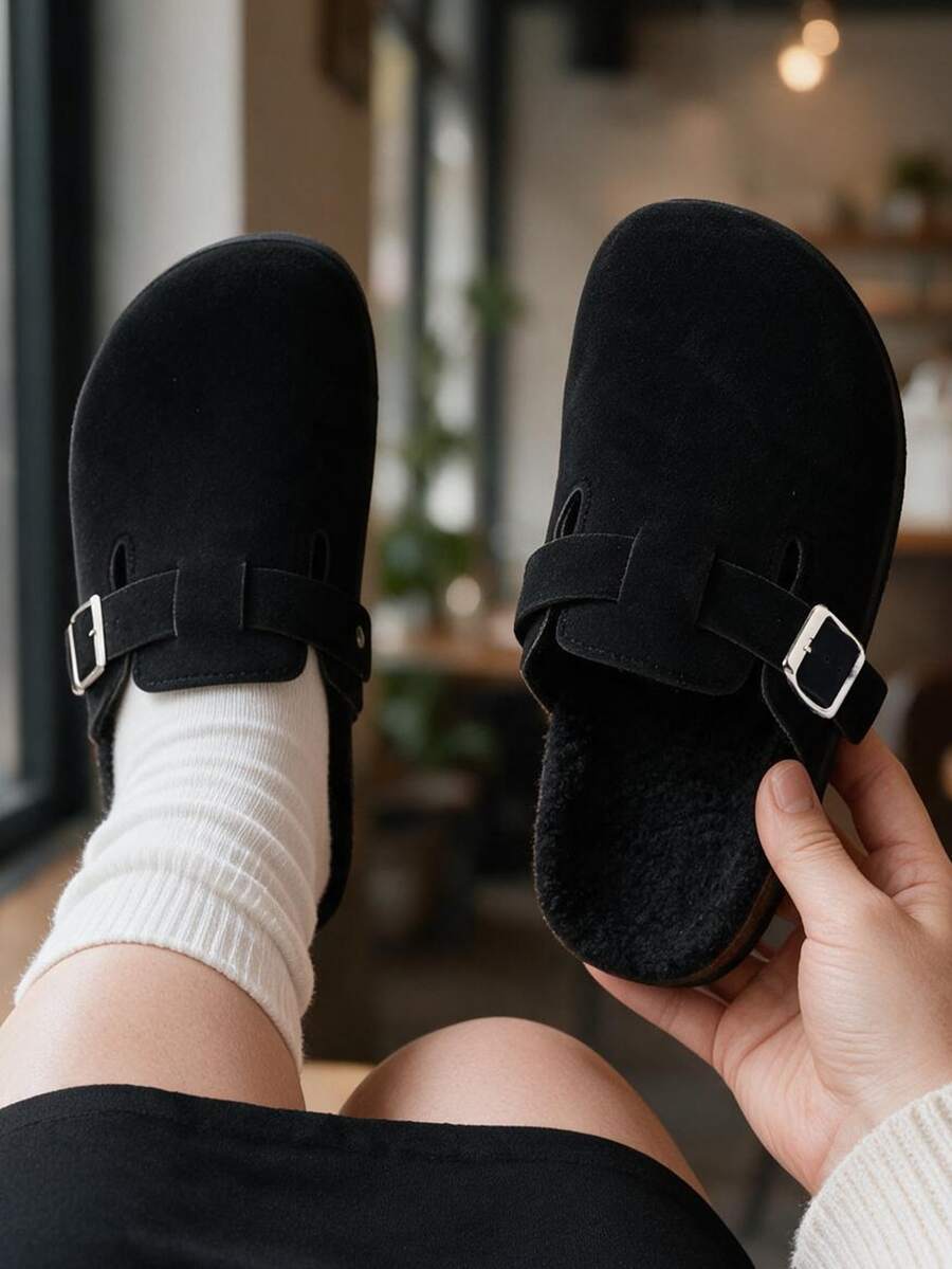 Wide Fit Women's Casual Solid Color Suede Buckle Flat Slip-On Closed-Toe Slippers, Oversized Fit Suitable For Wide Feet