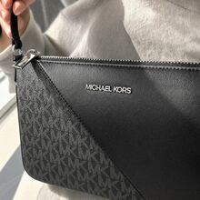 Michael Kors Jet Set Travel 小號經典標誌女款手拿包/單肩包 - 黑色 - 查看 6