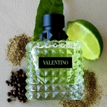 Valentino Perfume - Fruity & Citrus - View 2