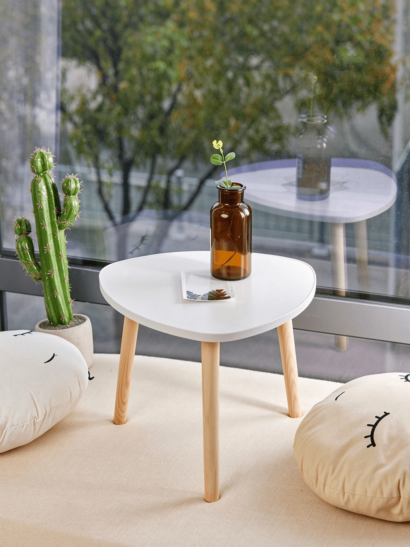 Single-Layer / Double-Layer Small Side Table With Cylindrical Solid Wood Legs, Compact Movable Nightstand, Suitable For Bedroom Storage And Living Room Decor. - Multiple Specifications - View 1