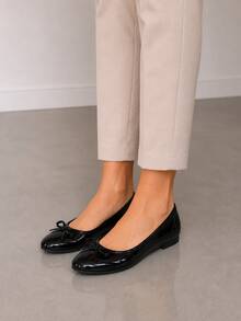 Women Flats - Black - View 1