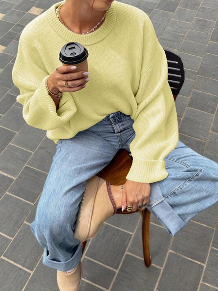 FOR BEAUTY Women's Solid Color Minimalist Round Neck Long Sleeve Knit Sweater, Loose Commuter Style Pullover, New Year Collection