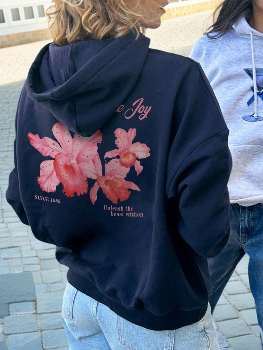 Women's Casual Graphic Print Loose Fit Thermal Lined Sweatshirt, Winter - Navy Blue - View 1