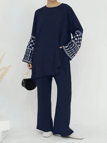 女士两件套宽松套装，2026春夏款，几何刺绣图案袖口设计 | 中东优雅两件套，时尚斋月长袍套装，优雅阿拉伯服饰 - 藏蓝色 - 查看 2