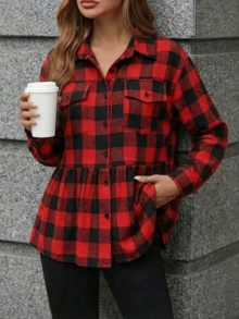 女士经典格纹翻领纽扣荷叶边衬衫，秋季圣诞节日常穿着修身显瘦优雅上衣 - 紅色 - 查看 3