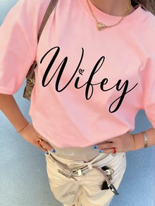 女士新款简约可爱图案休闲度假风宽松百搭圆领短袖T恤，时尚日常上衣，适合日常度假穿着。女士新款夏季印花短袖T恤，适合夏季日常穿着，也适合情人节、返校季、教师节等节日。字母印花短袖T恤，柔软宽松舒适，高端街头风度假风宽松休闲百搭短袖上衣 - 粉色 - 查看 3