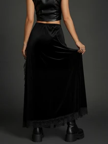 Women's Gothic Dark Style Solid Color Party Knitted Fabric High Slit Lace Patchwork Mini Skirt, Spring/Summer - Black - View 2