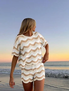 Bộ đồ hai mảnh thời trang châu Âu và Mỹ mùa xuân dành cho nữ: áo tay ngắn và quần short dệt kim khoét lỗ, thích hợp cho kỳ nghỉ hè hoặc đi biển. - Nhiều màu - Xem 3