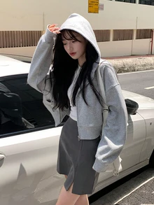 灰色
